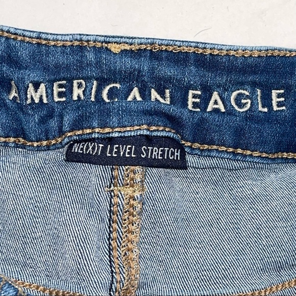 AMERICAN EAGLE NEXT LEVEL STRETCH HIGH RISE SHORTIE DISTRESSED DENIM SHORTS 10 - Picture 4 of 8